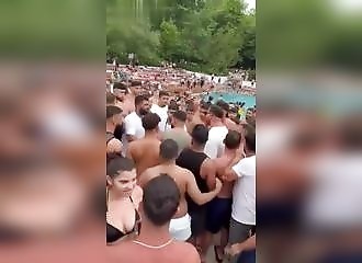 La situation dégénère dans une parc aquatique en Allemagne