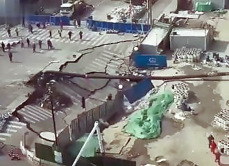 Travaux de métro à Shanghai : un carrefour s'effondre en quelques secondes