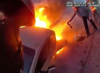 Une femme sauvée de son pick-up en flammes après un accident