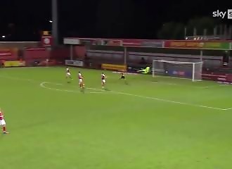 Un gardien inscrit le but le plus lointain du monde