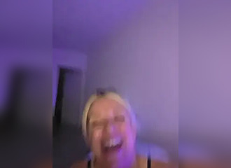 Join her in LIVE !