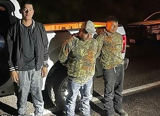 Sheriff tricks migrants into his van 
