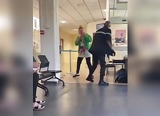 Woman assaults security guard at Marseille tax office