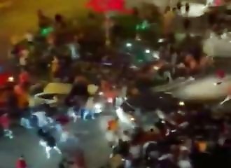 Un automobilite fonce dans la foule après la victoire de Galatasaray en Turquie