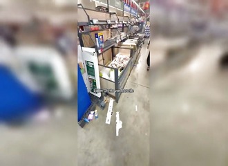Ce Lidl a le même logo que le tien, mais à l'intérieur rien à voir avec ton magasin habituel