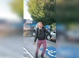 Frenzied homeless man in Portland attacks his car
