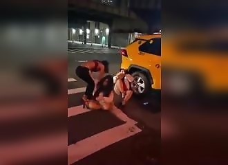 Trop saoules pour rentrer à pied à la maison  !