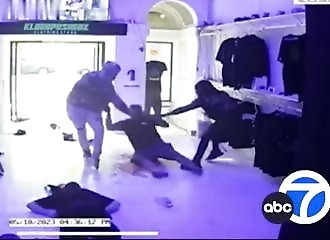 Store owner assaulted and robbed in Los Angeles (Warning - shocking)