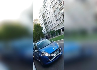 Grenoble métropole apaisée : la Clio RS qui dit un peu le contraire