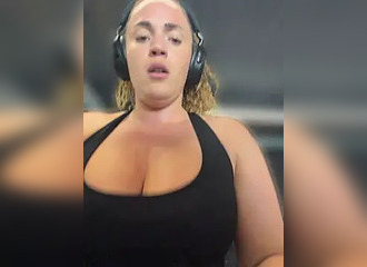 Join her in LIVE !