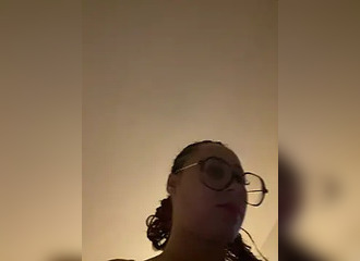 Join her in LIVE !