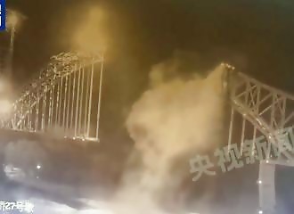 railway bridge under construction collapses in china