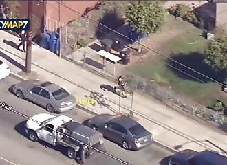 Lors d’une course-poursuite à pied, un policier se fait humilier par un suspect