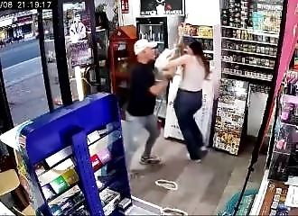 Open-faced stabbing at a tobacconist's in Seville