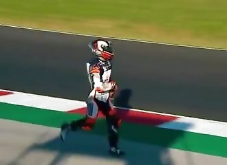 Ce pilote de moto2 vient certainement d’échapper à la mort…