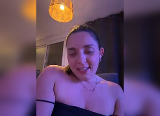 Join her in LIVE !