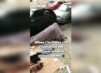 He surprises an astonishing show in the American streets