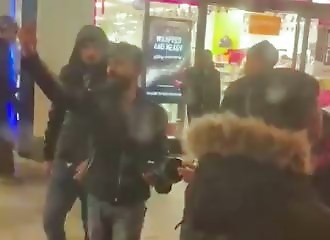 Ils insultent et font des saluts nazis à des juifs à Londres 