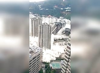 Destruction massive de plusieurs buildings en Chine
