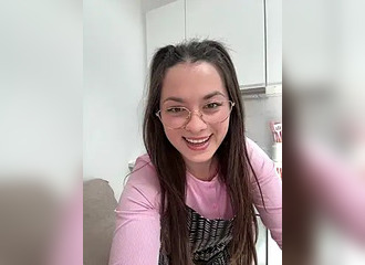 Join her in LIVE !