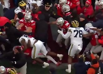Huge brawl on the pitch after Ohio State loses to Michigan