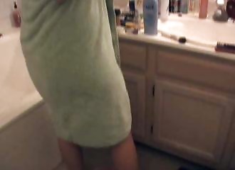 Amijordan, bombe blonde se créme nue (video amateur du jour)