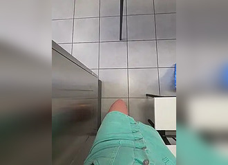 Join her in LIVE !