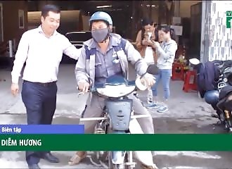 Un automobiliste généreux offre un nouveau scooter à l’homme qu’il a percuté