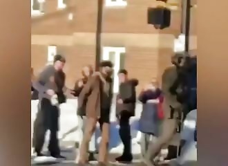 Alex Pretti s'en prend aux agents d'immigration américains