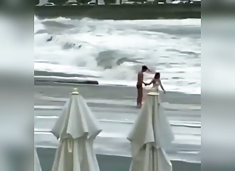 Romantic stroll turns tragic on a beach in Sochi