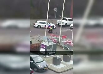 Violent arrest: fugitive knocked down by police