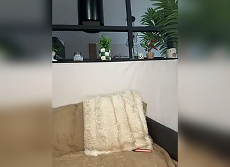 Join her in LIVE !