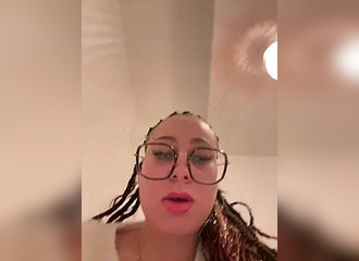 Join her in LIVE !
