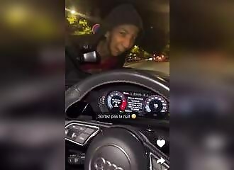 A man clung to the car of singer Wejdene