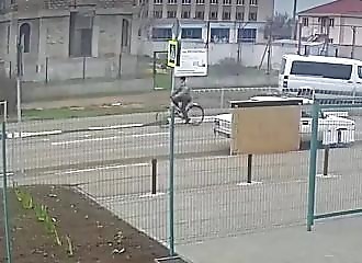 Laisser le volant à son garçon de 12 ans
