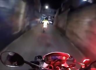 Course poursuite folle dans les rues de Rio de Janeiro