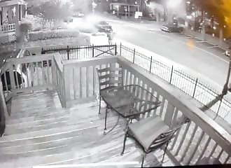 Un cadre de la chaîne CNN évite de peu les balles lors d'une tentative d'assassinat