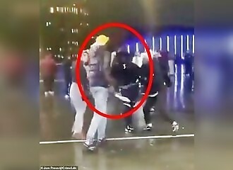 Machete fight on a London street
