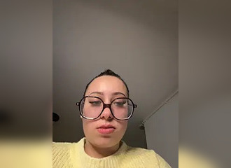Join her in LIVE !