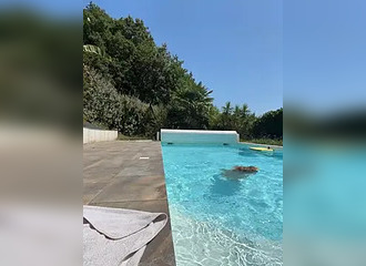 Join her in LIVE !