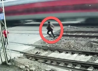 This guy has seen death up close!