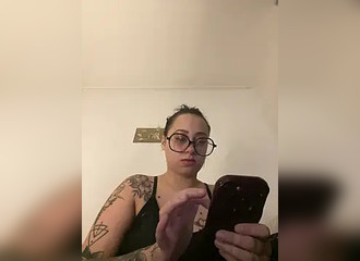 Join her in LIVE !