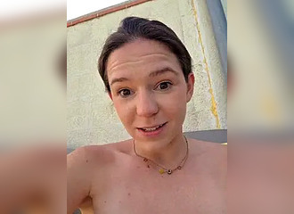 Join her in LIVE !