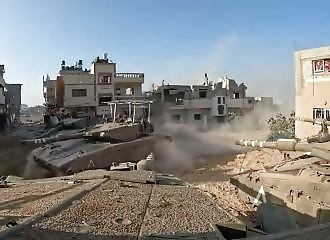 The war in Gaza filmed from an Israeli tank