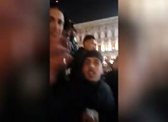 Tunisia flag in hand, they insult Italy on New Year's Eve