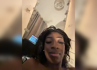 Join her in LIVE !