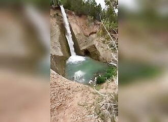 Voilà pourquoi on ne saute pas dans un point d'eau dont on ne connait pas la profondeur