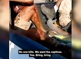 Effroyable vidéo du 7 Octobre: Hamas tire sur une foule cachée, kidnappe trois personnes
