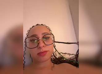 Join her in LIVE !