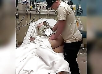 Baise rapide et risquée à l'hôpital
